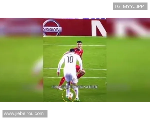 女球迷热爱足球明星背后的故事与激情碰撞的精彩瞬间