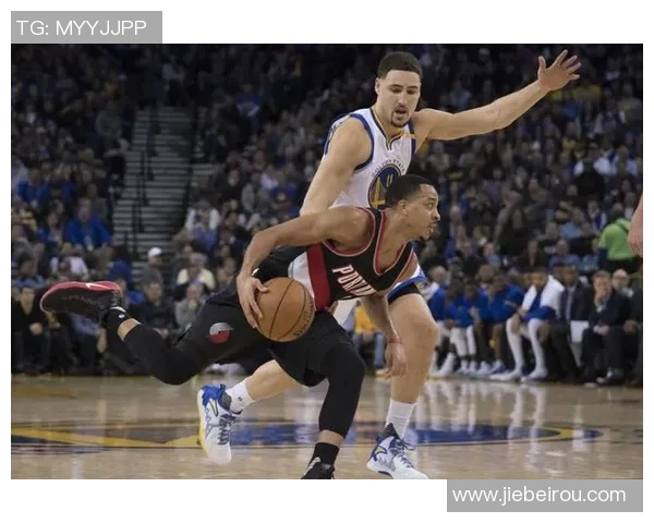 2006至2007赛季勇士逆袭小牛的传奇对决与背后的故事解析