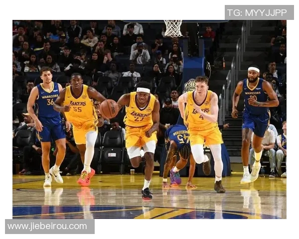 正版篮球明星引领潮流展现运动精神与时尚魅力的完美结合